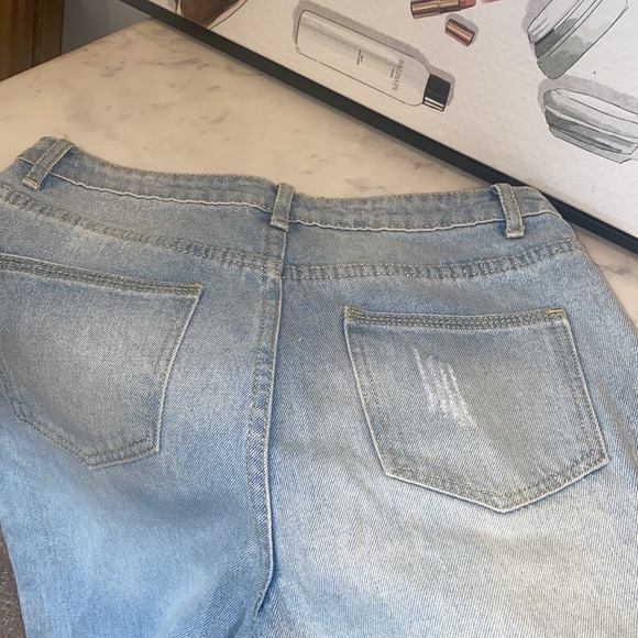 High Rise Mom Jean - Picture 3 of 4